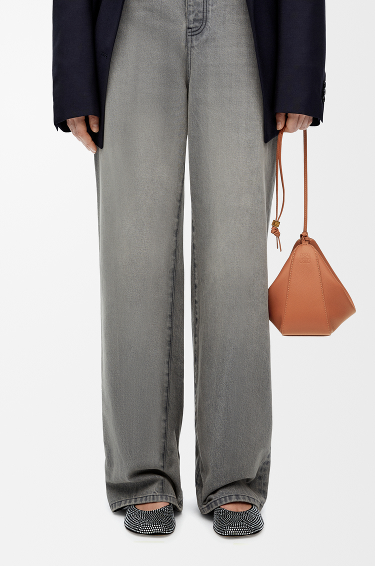 LOEWE Mini Hammock hobo in classic calfskin Tan