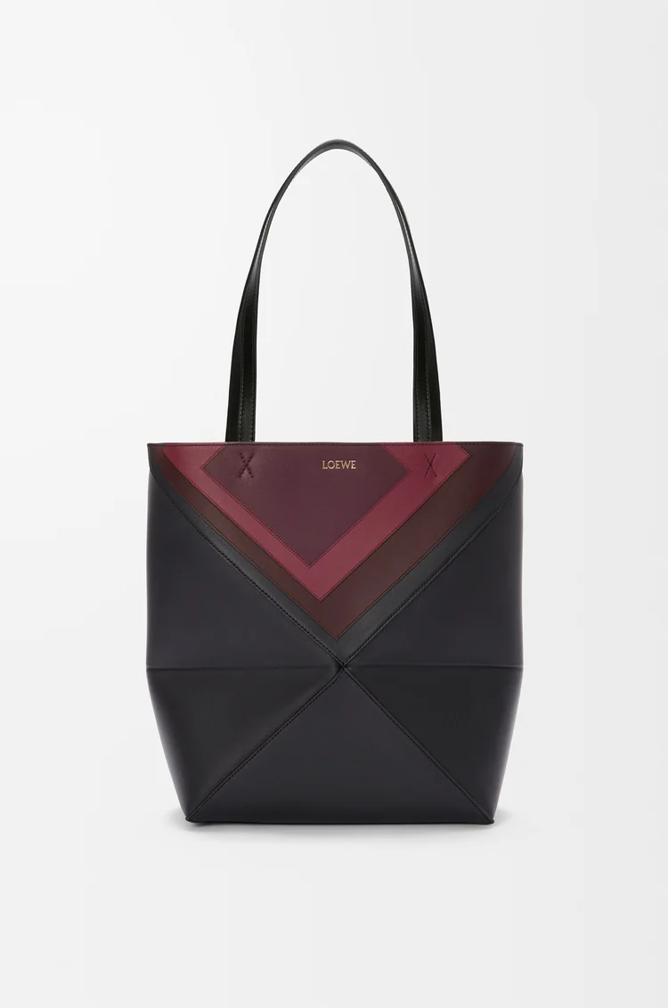 LOEWE Borsa Puzzle Fold Tote media in nappa di vitello Black/Burgundy