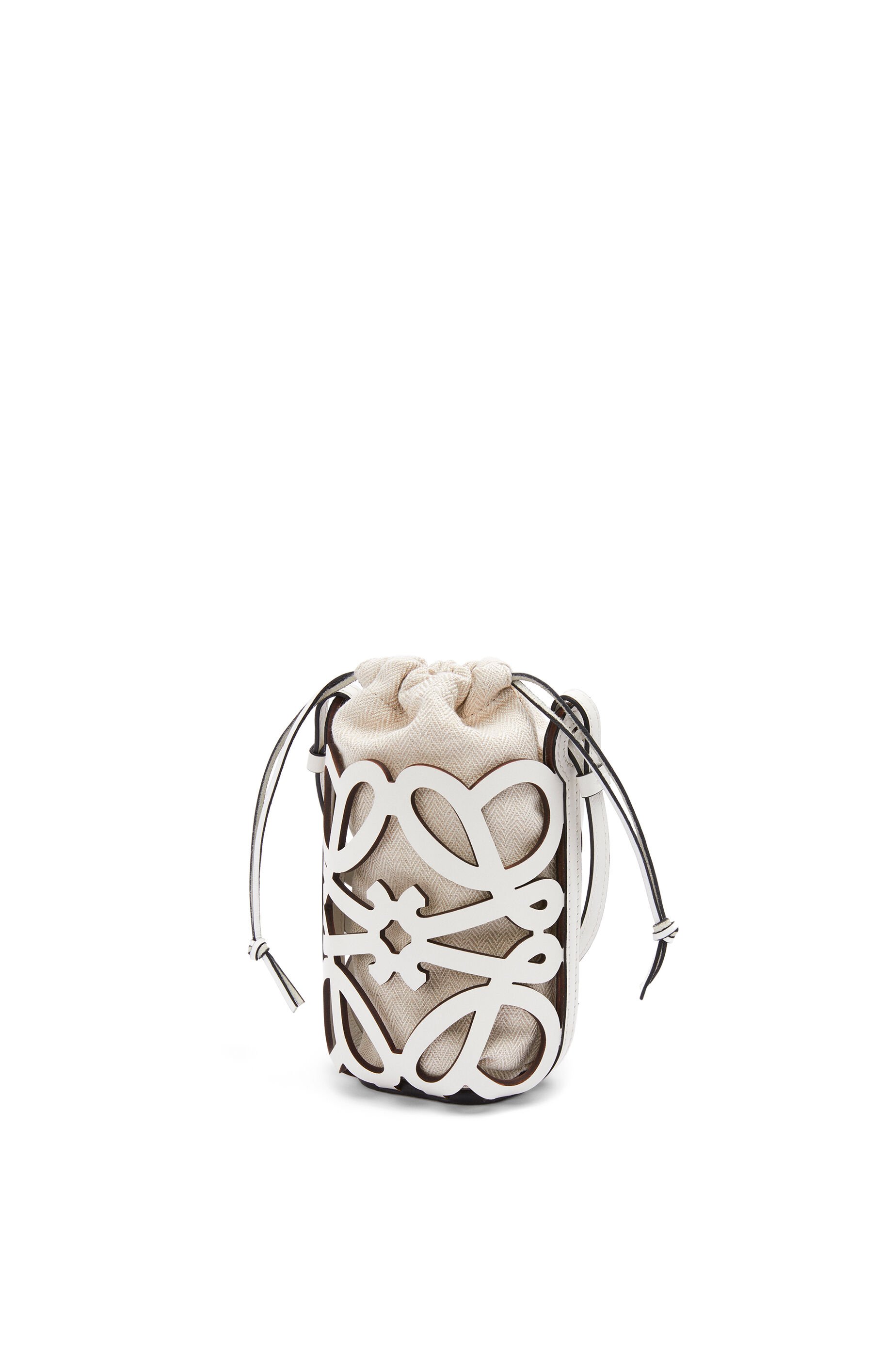 LOEWE アナグラムカットアウト ポケット (クラシックカーフ