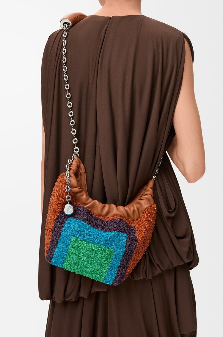 LOEWE Mini Squeeze bag in beaded leather Caramel/Bright Green