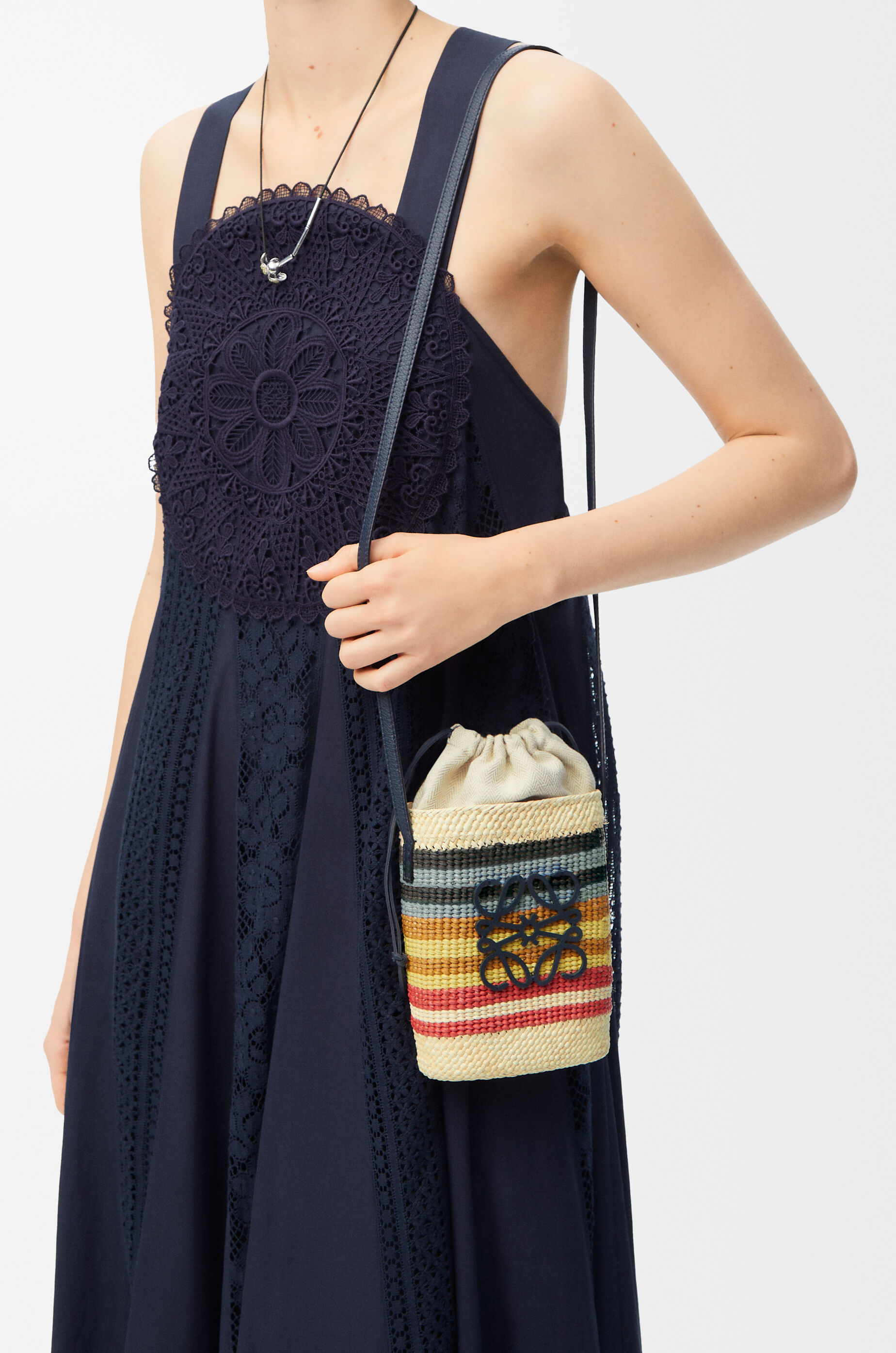 Square pocket in iraca palm and calfskin Beige - LOEWE