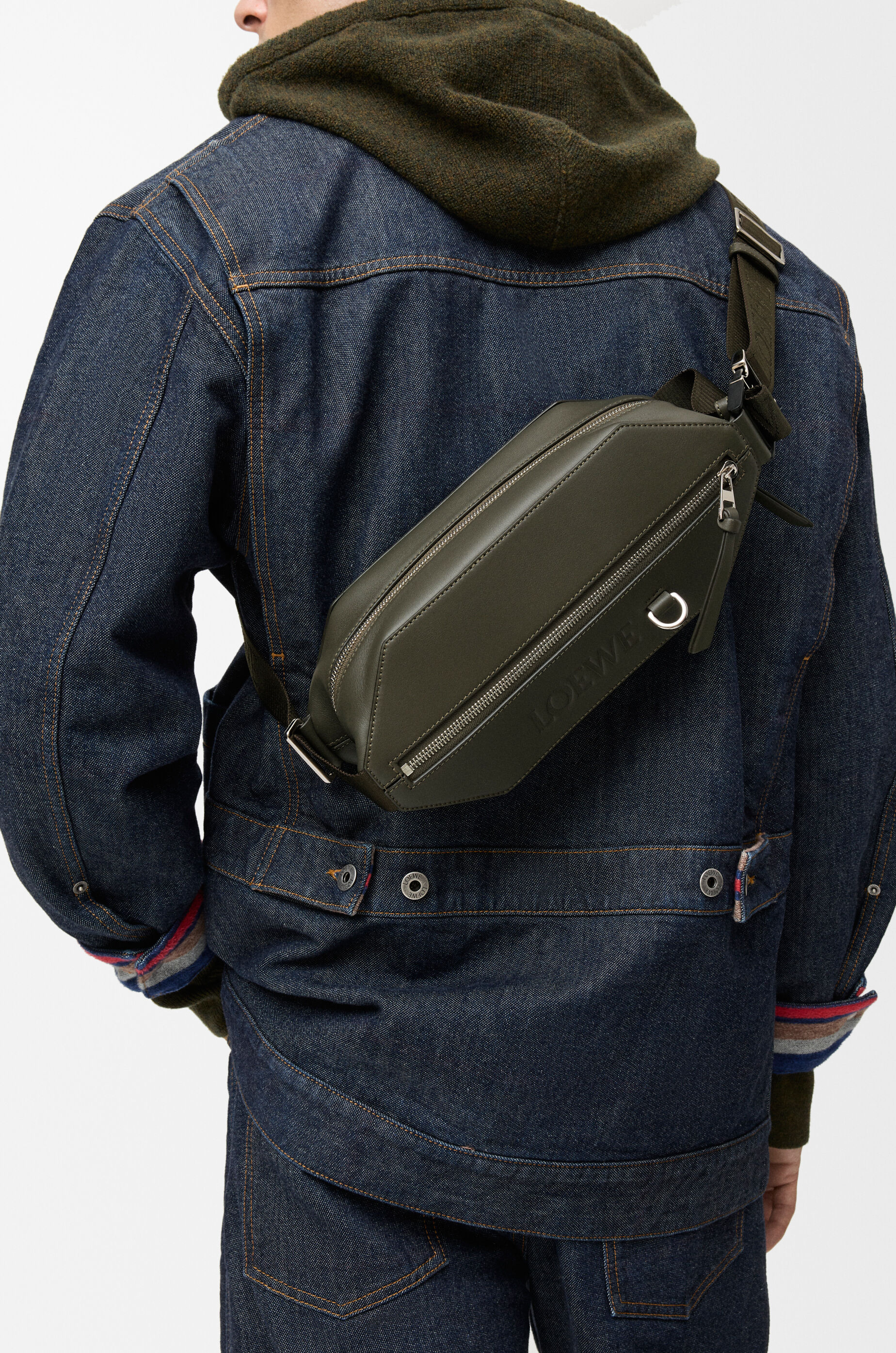 コンバーチブル スリング（クラシックカーフ） グリーン - LOEWE Japan