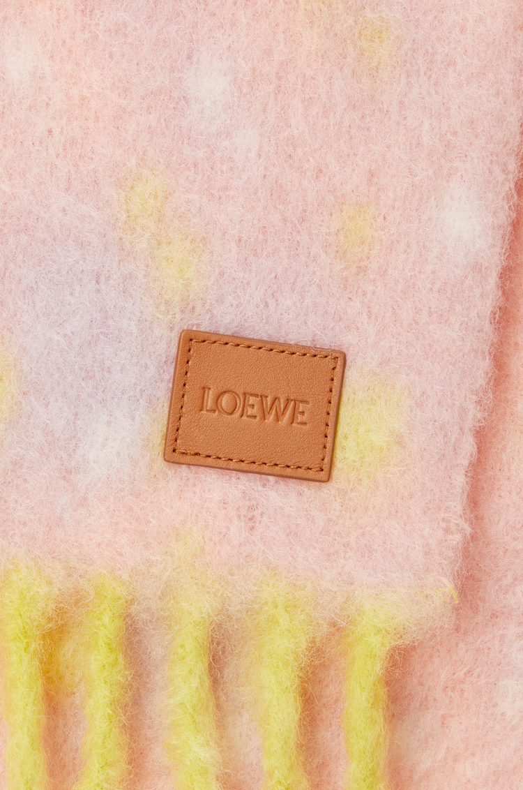 LOEWE スカーフ（モヘア&ウールブレンド） ピンク/マルチカラー