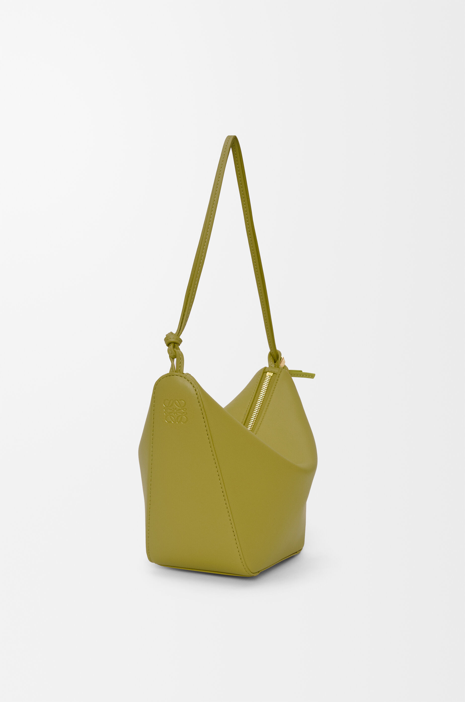 ハンモック ホーボーバッグ ミニ（クラシックカーフ） グリーン - LOEWE