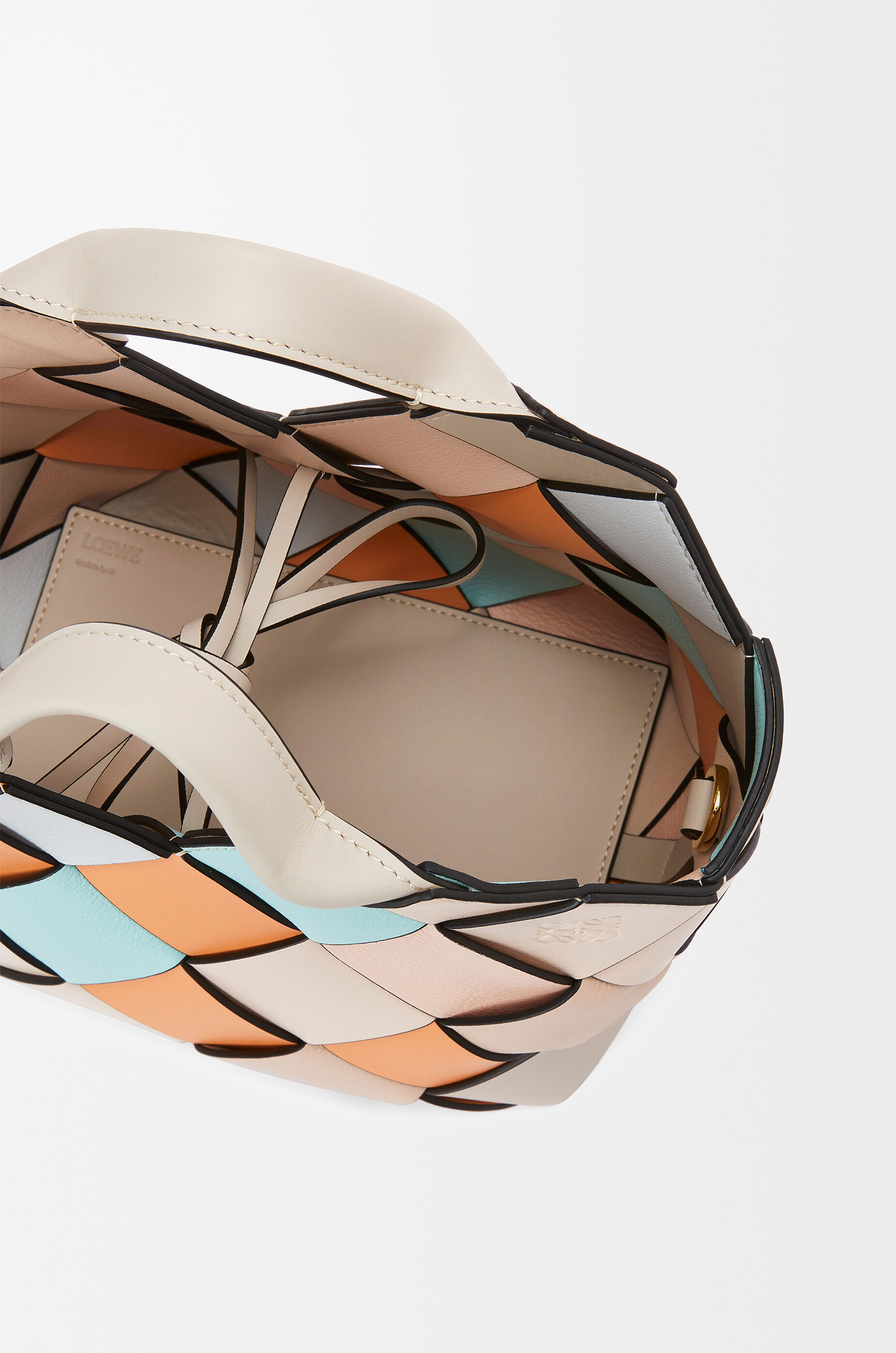 Small Surplus Leather Woven basket bag in calfskin Apricot/Gold LOEWE