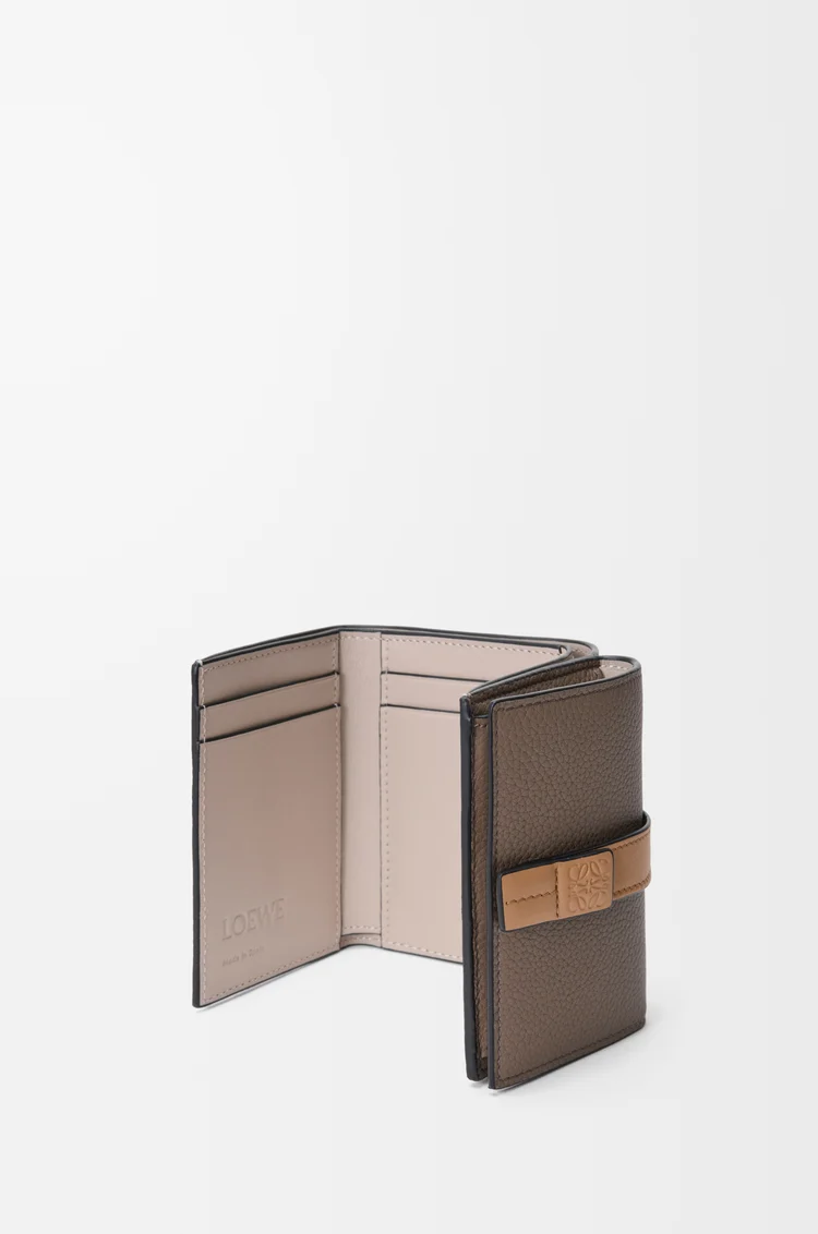 LOEWE トライフォールド ウォレット（ソフトグレインカーフ） トープ/ゴールド