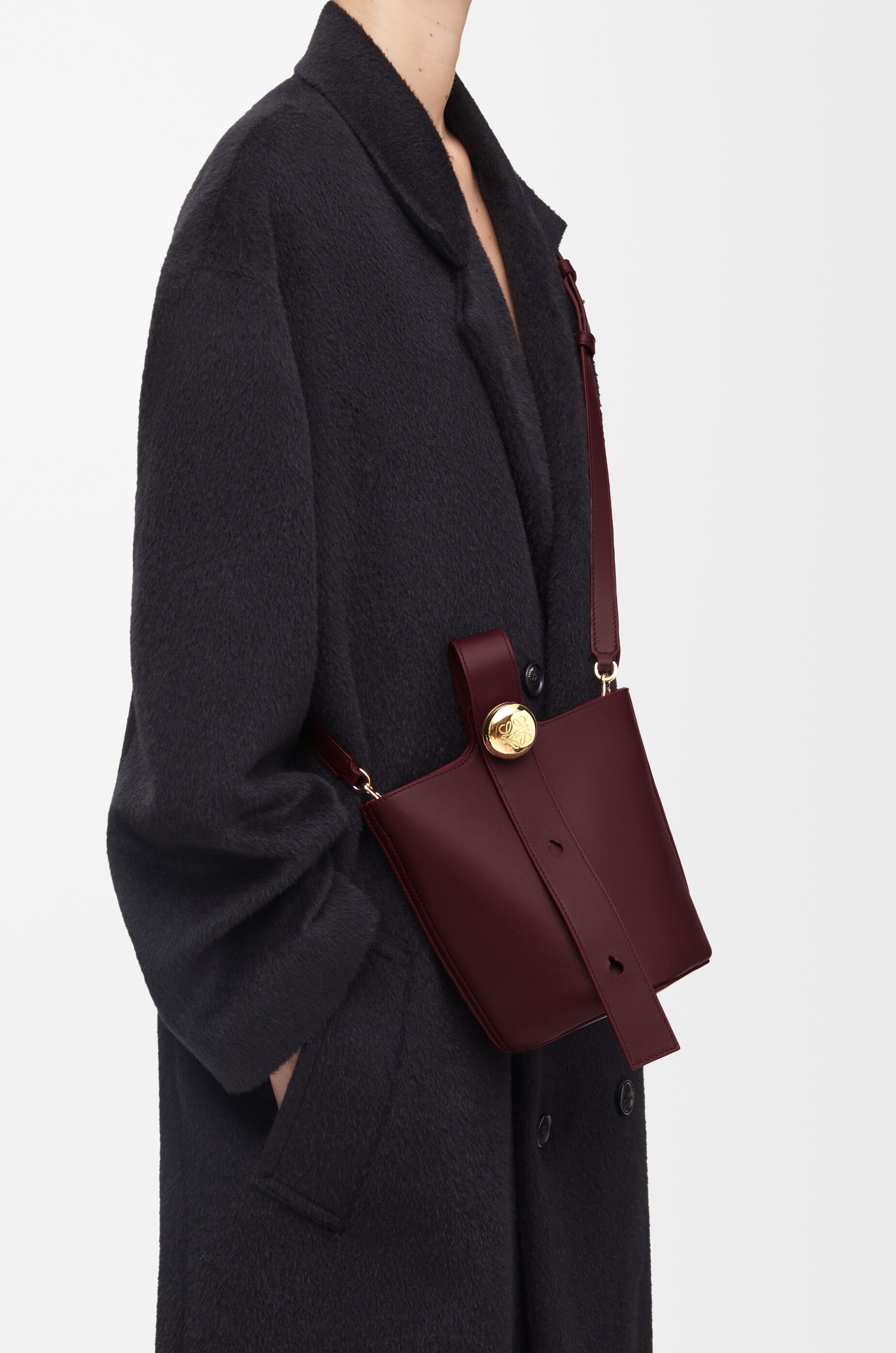 【LOEWE】レッド ペブル バケットバッグ ミニ ペブル バケットバッグ ミニ（スムースカーフ） グリーン - LOEWE