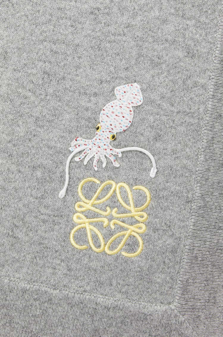 LOEWE Manta Squid en cashmere Gris