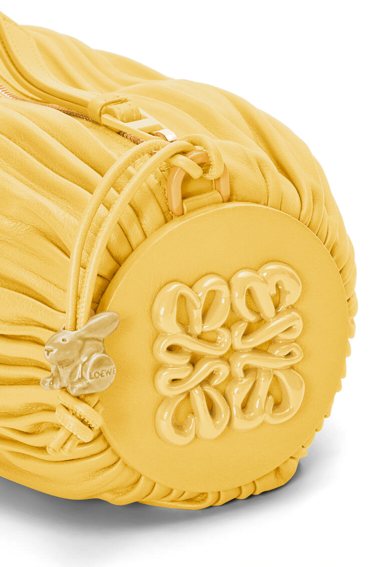 LOEWE Bracelet Pouch en napa plisada Pale Yellow Glaze