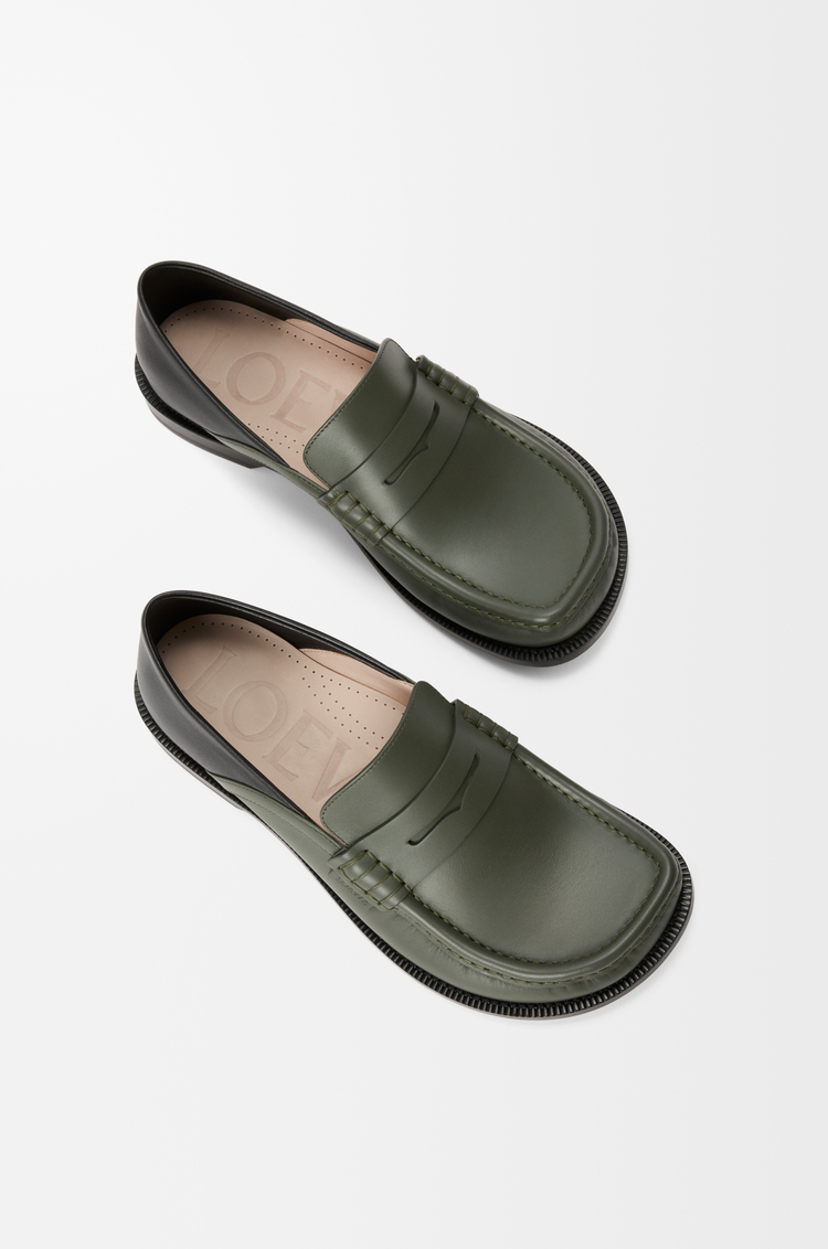 LOEWE Campo flap back loafer in waxy calfskin Sage/Black