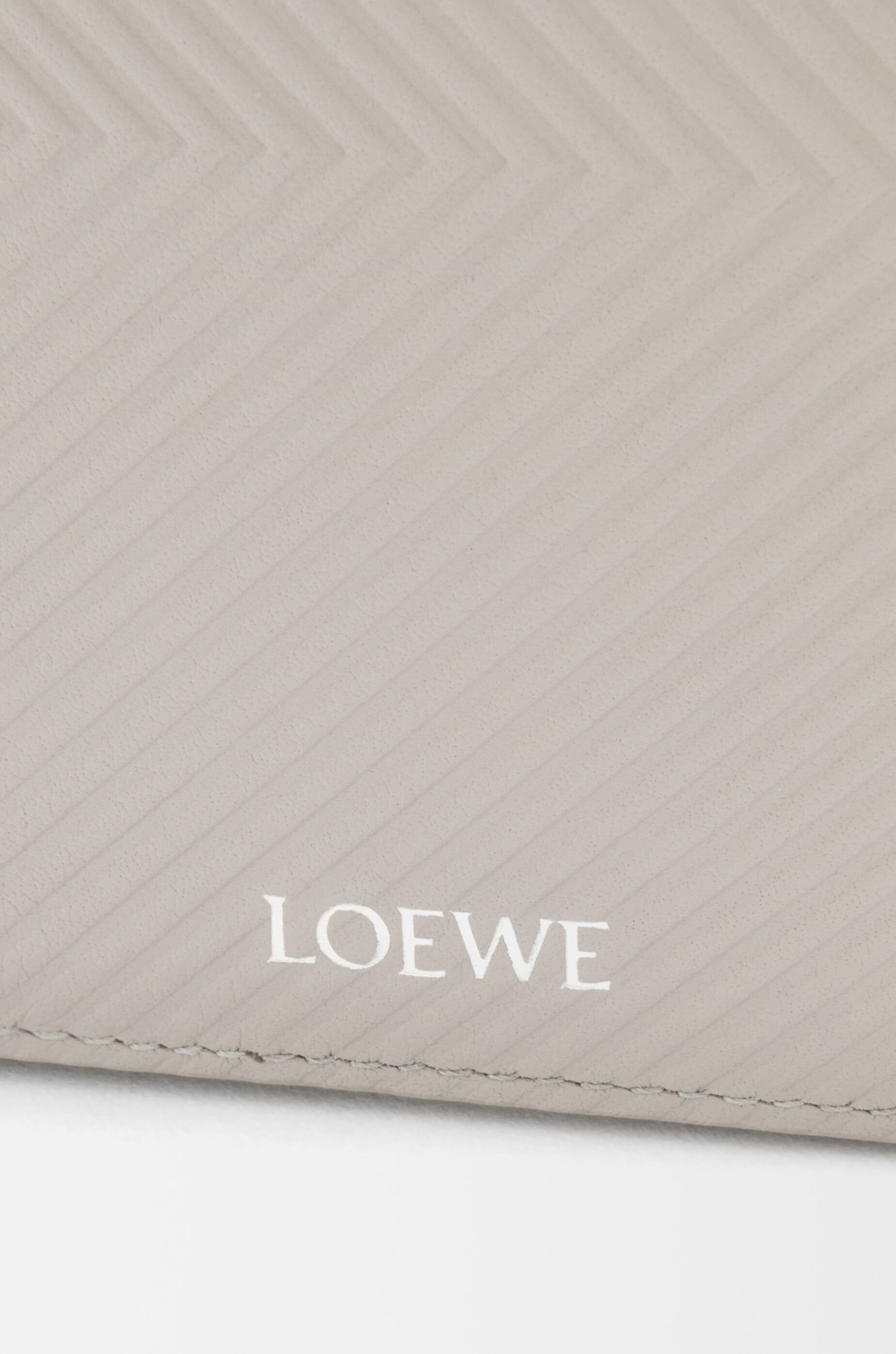 LOEWE スリム コンパクト ウォレット（テクスチャードクラシックカーフ） スリム コンパクト ウォレット（テクスチャードクラシックカーフ