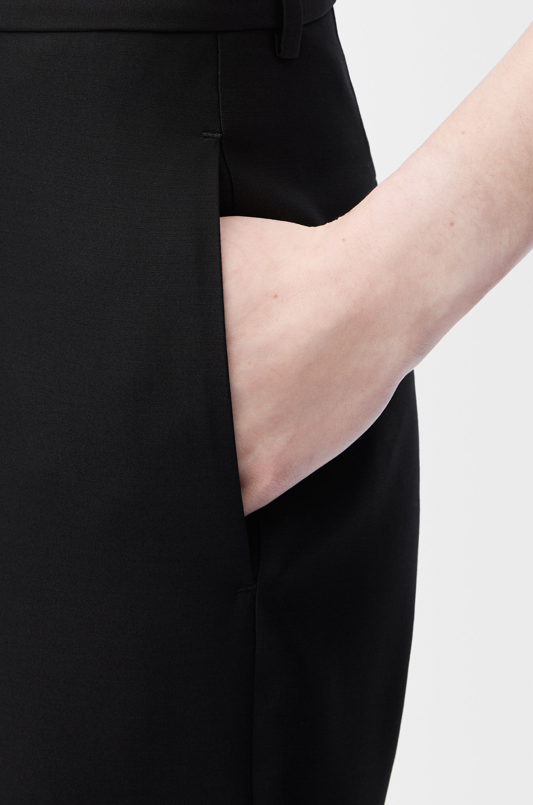 Trousers in wool and silk Black - LOEWE