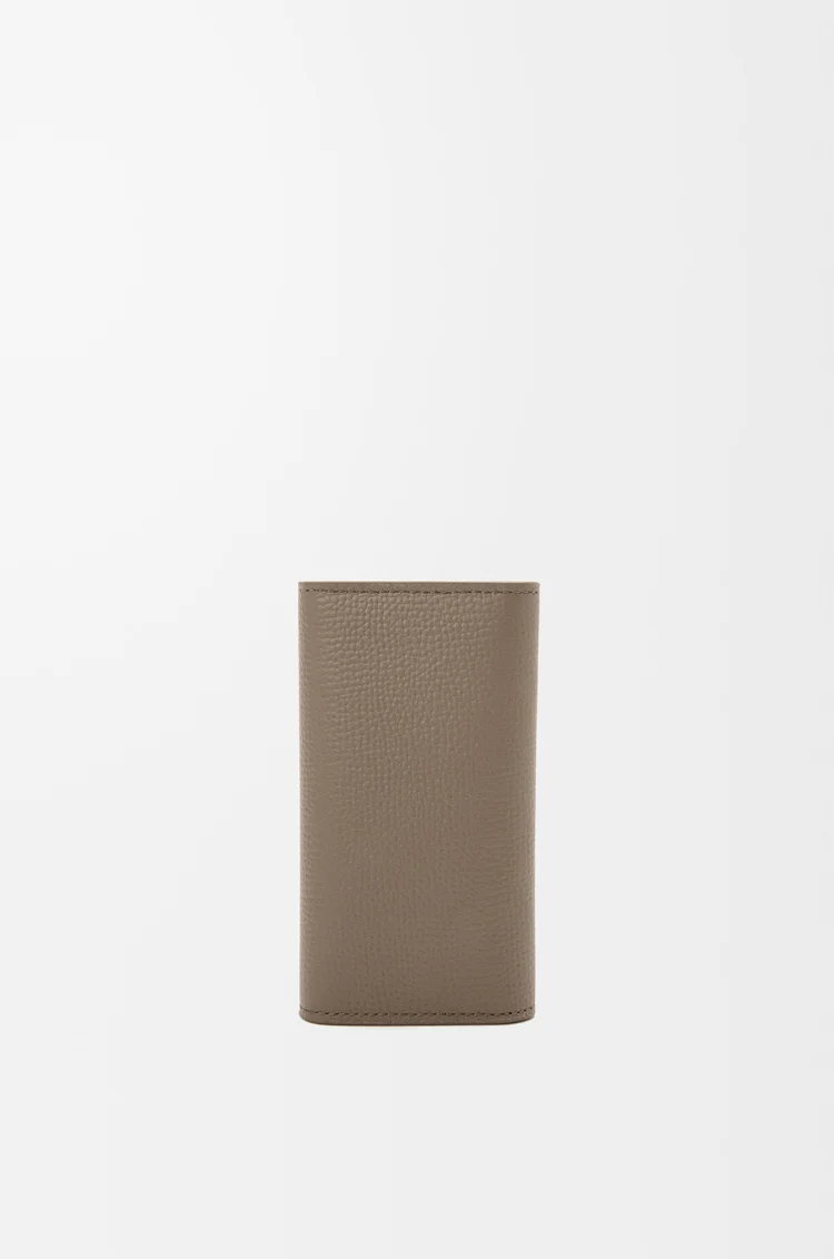 LOEWE アナグラム キーケース（ペブルグレインカーフ） トープ