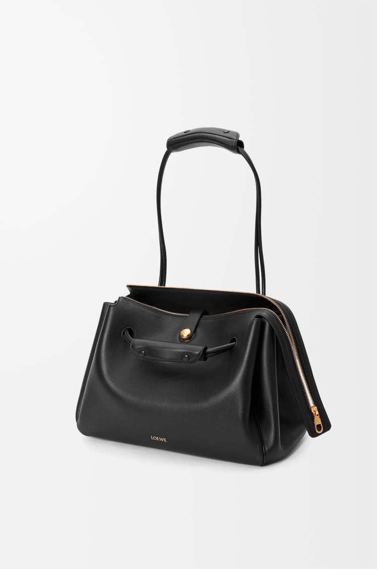 LOEWE Bolso Madrid mediano en piel de ternera Negro