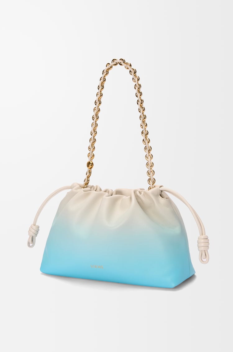 LOEWE 中号柔软纳帕羊皮革 Flamenco Purse 手拿包 柔白色/天蓝色