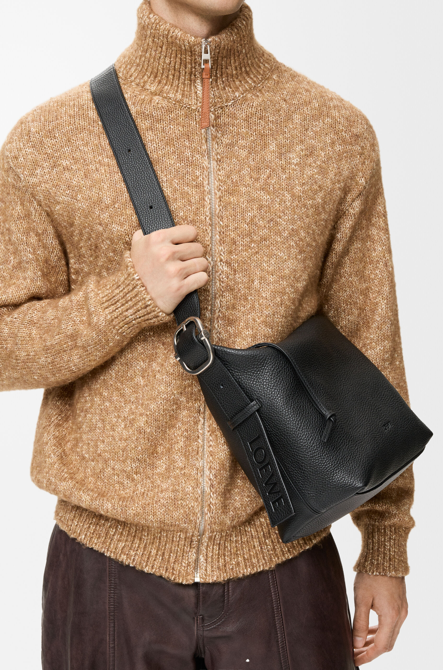 LOEWE ロエベ ショルダーバッグ ループ ホーボー LOEWE（ロエベ） ショルダーバッグ LOOP HOBO ループ ホーボー