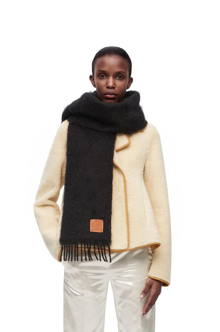 LOEWE Dice pocket in classic calfskin and scarf in wool and mohair 