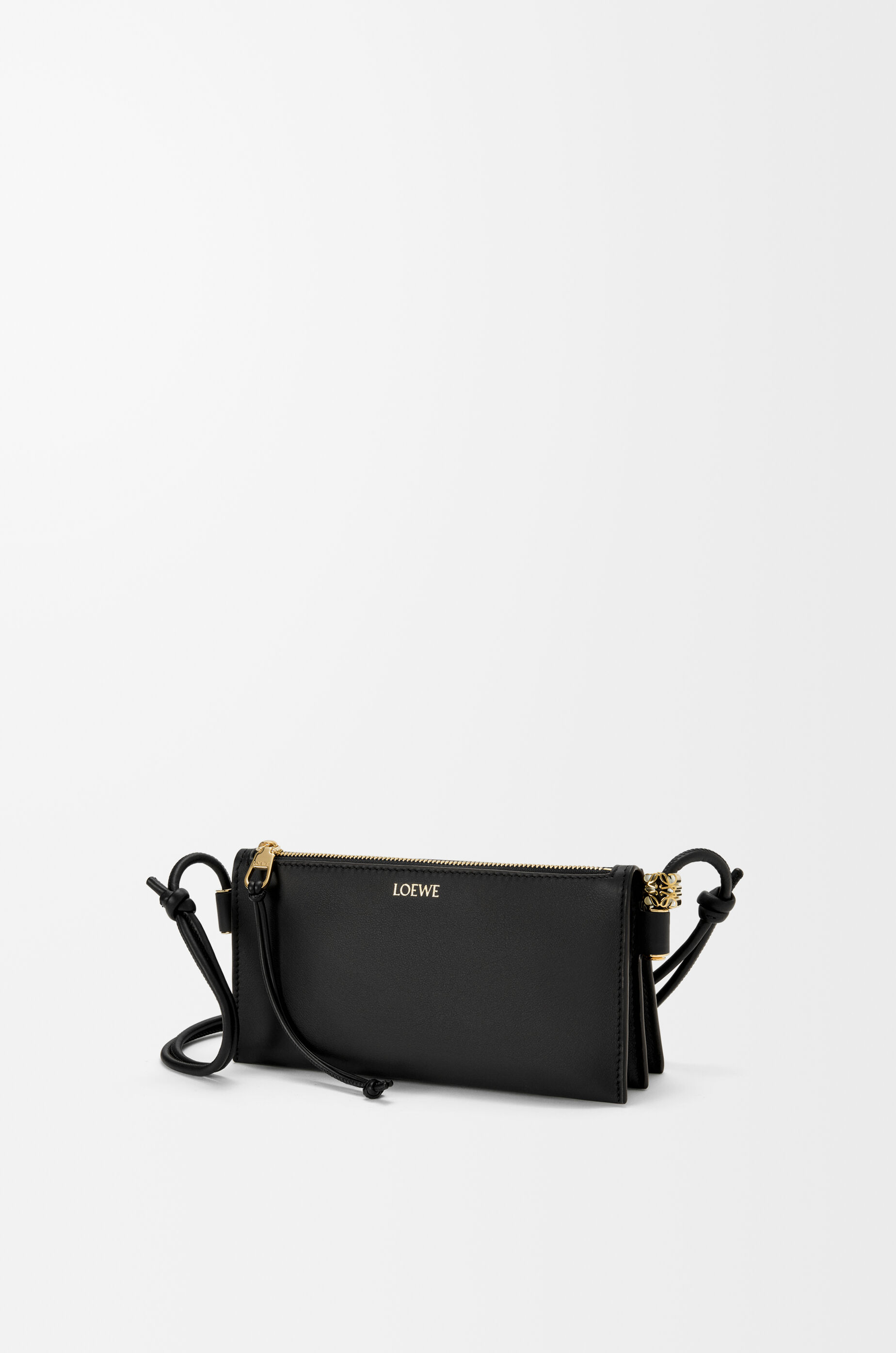 LOEWE ブラック ポーチ ホヤ ポーチ（ナパカーフ） ブラック - LOEWE