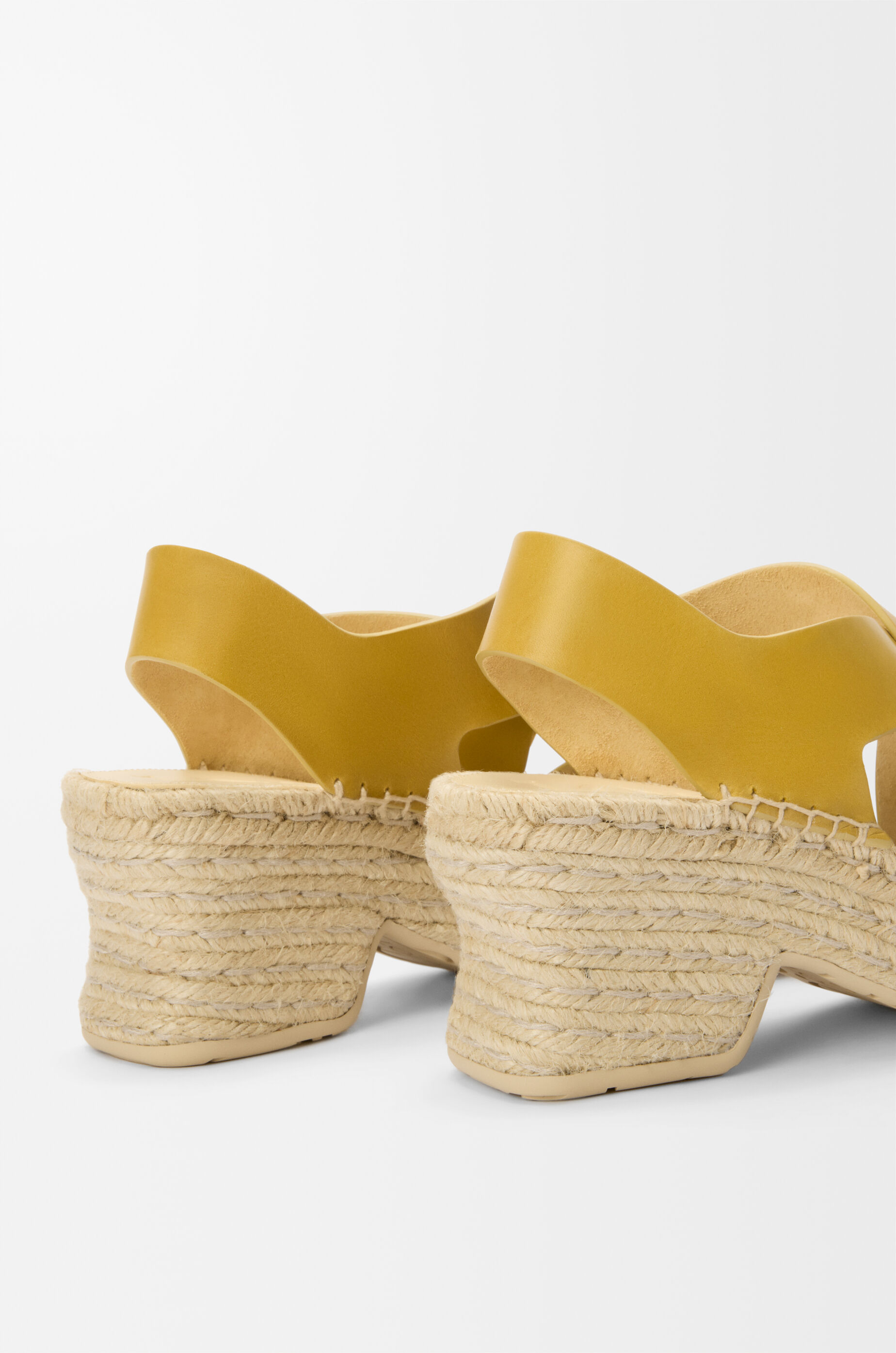 Petal espadrille platform sandal in vegetable-tanned