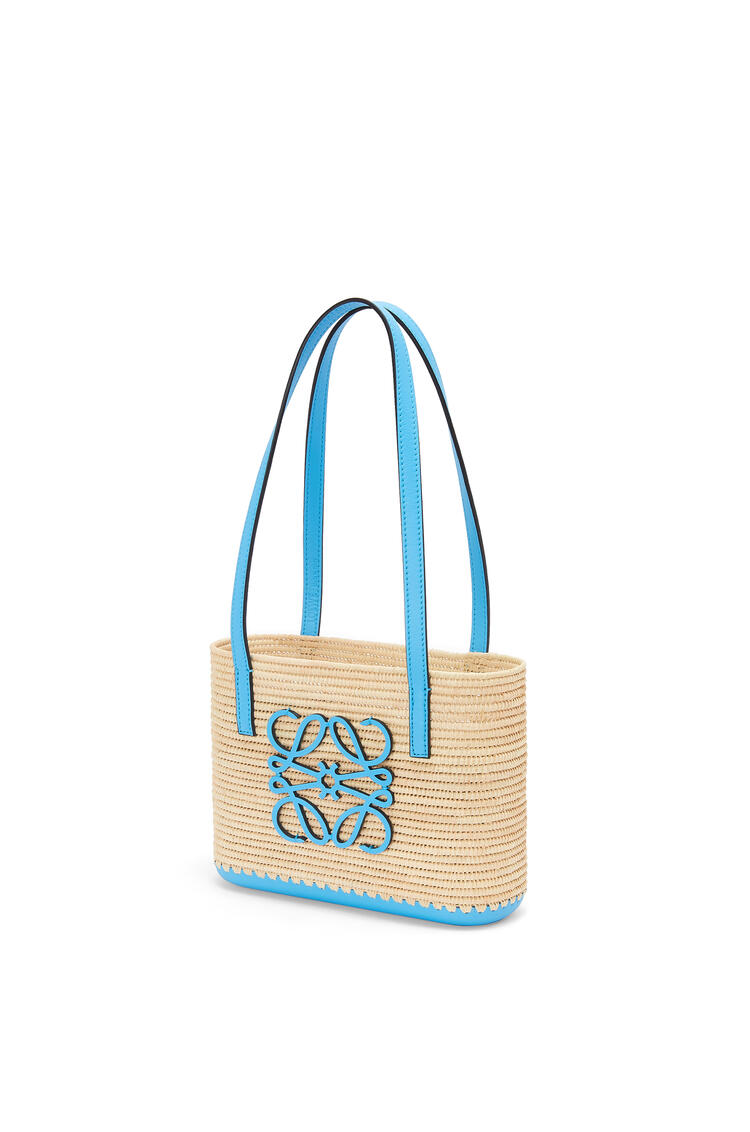 LOEWE Bolso Square Basket mini en rafia y piel de ternera Natural/Azul Topacio