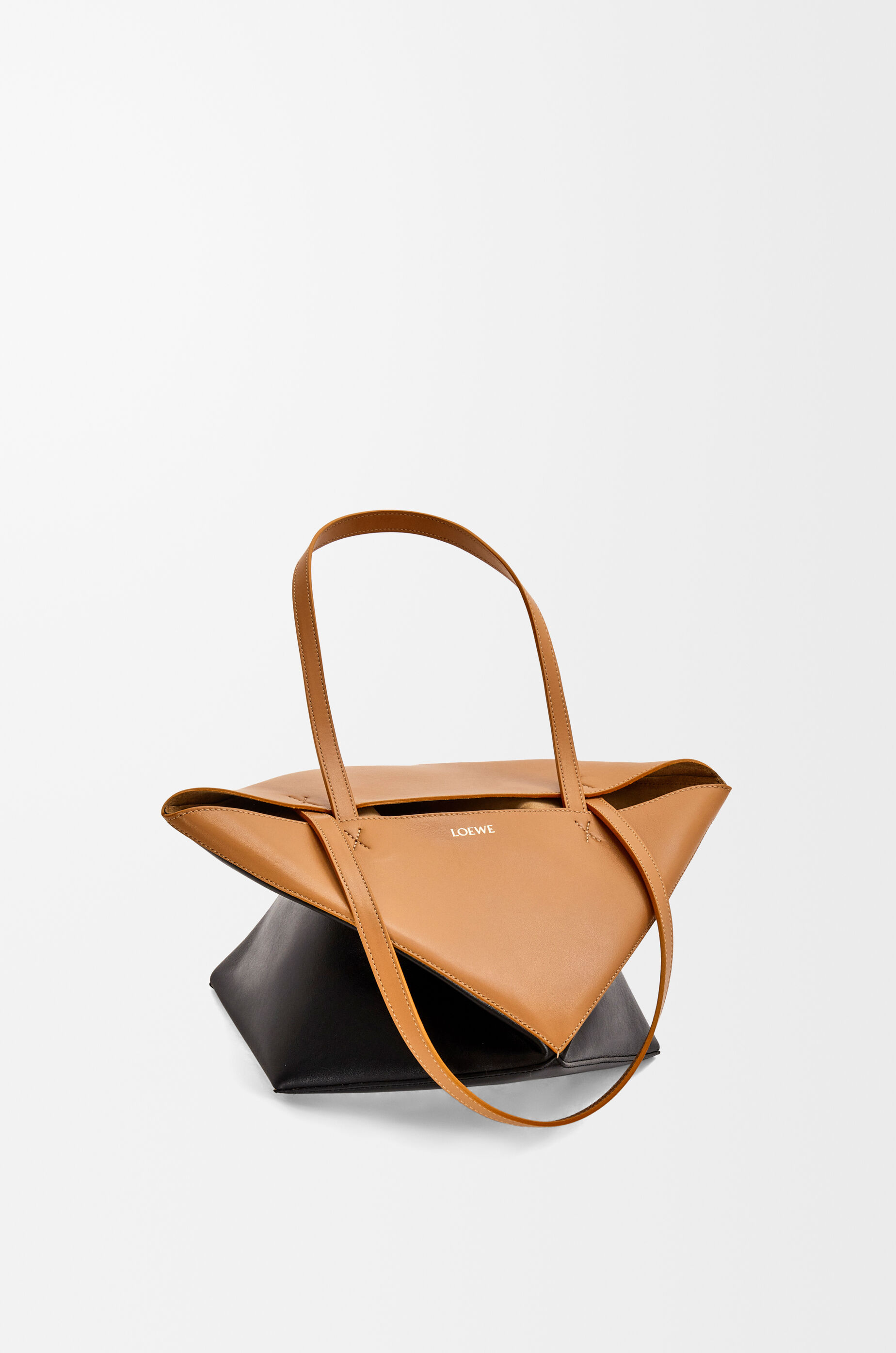 パズルフォルド トート（シャイニーカーフ） ベージュ - LOEWE