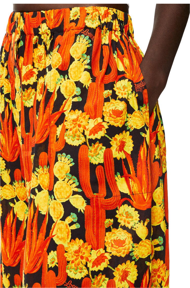 LOEWE Pantalón cropped en algodón con estampado de cactus Negro/Naranja/Oro