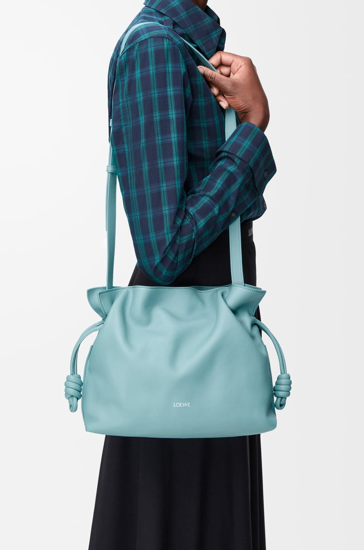 LOEWE フラメンコクラッチ ミディアム（ナパカーフ） ウォーター