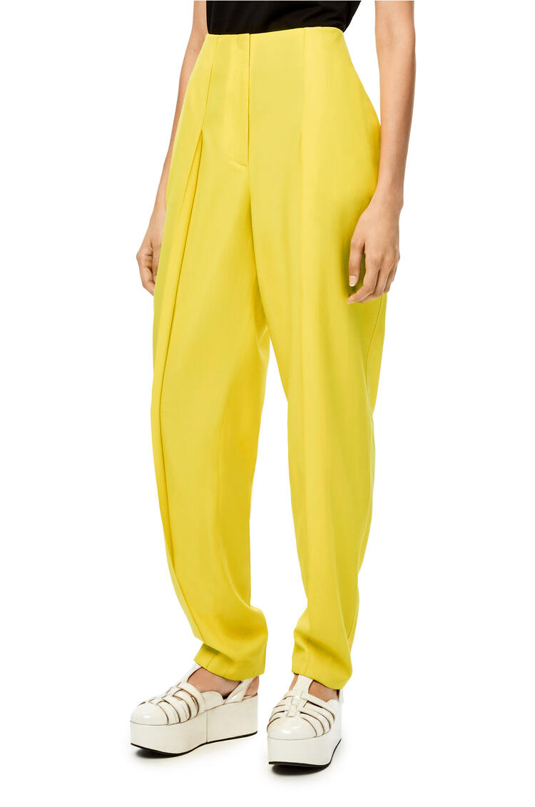 LOEWE Pleated carrot trousers in wool Yellow pdp_rd