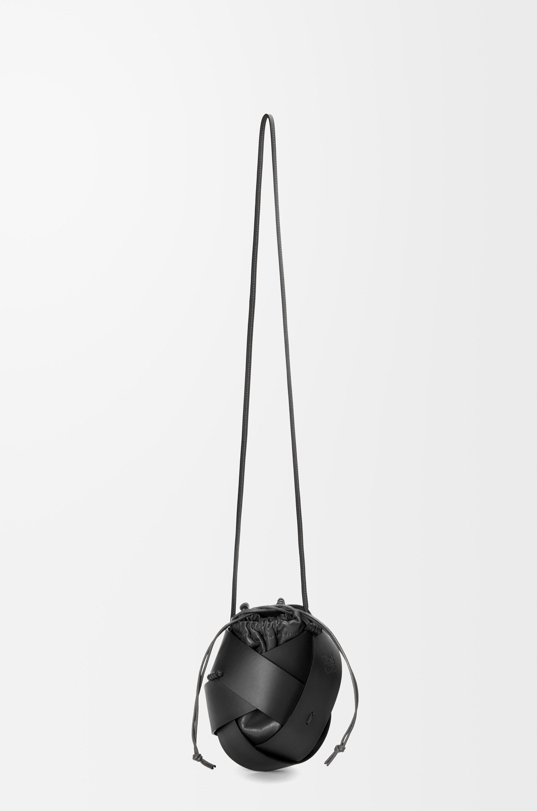 Interlaced pocket in calfskin Black - LOEWE USA Official Website