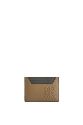 LOEWE Brand plain cardholder in classic calfskin Khaki Brown plp_rd