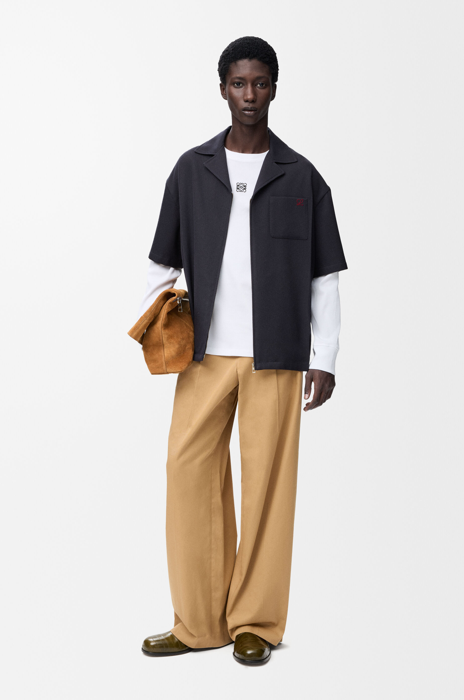 LOEWE オーバーサイズフィット ロングスリーブTシャツ LOEWE】ロエベ オーバーサイズフィット ロングスリーブTシャツ (LOEWE