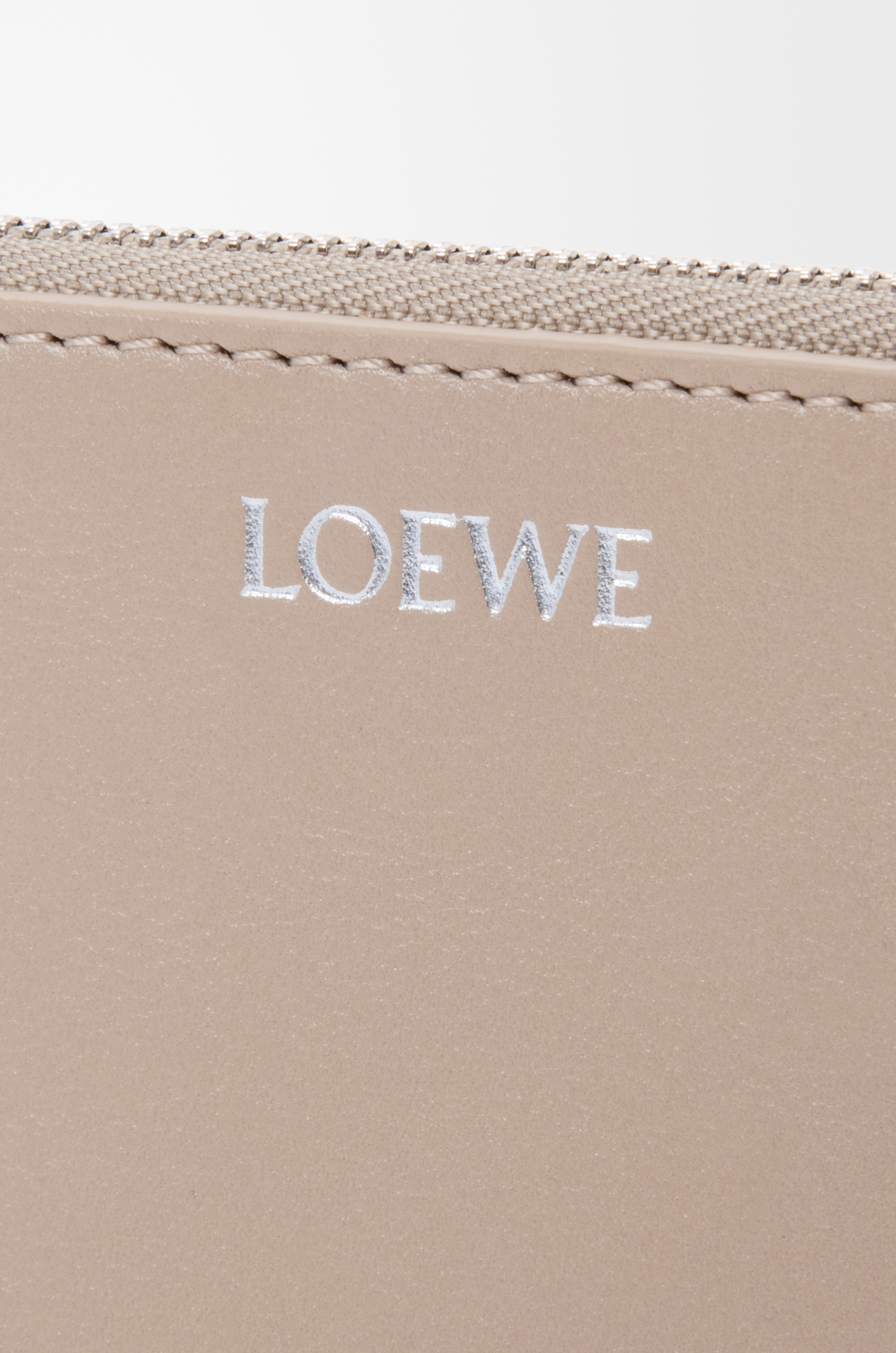 LOEWE Tarjetero-monedero Knot en piel napa de ternera Arcilla/Ciruela