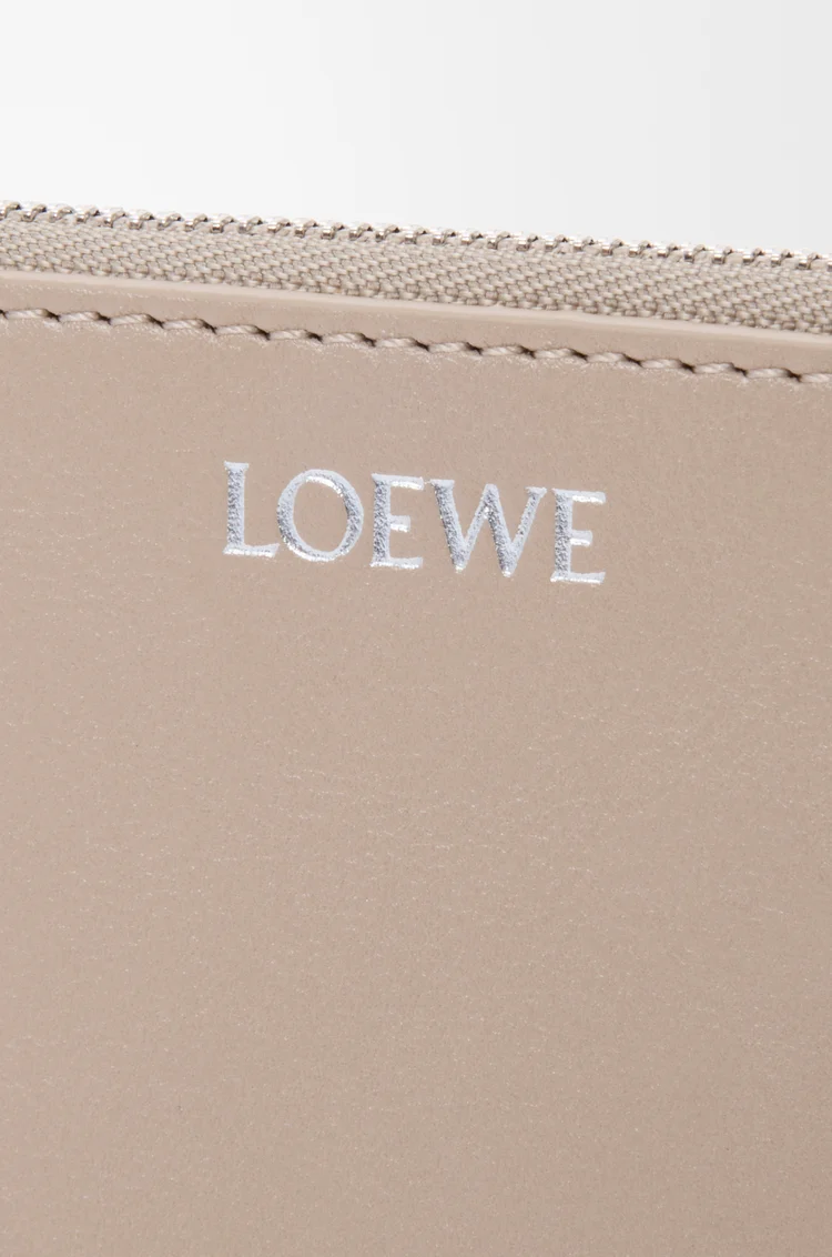 LOEWE Tarjetero-monedero Knot en piel napa de ternera Arcilla/Ciruela