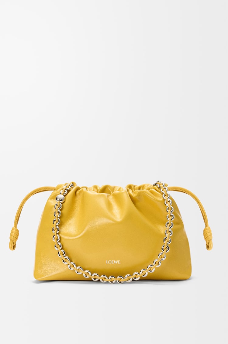 LOEWE フラメンコパース ミディアム（パテントナパラム） イエロー