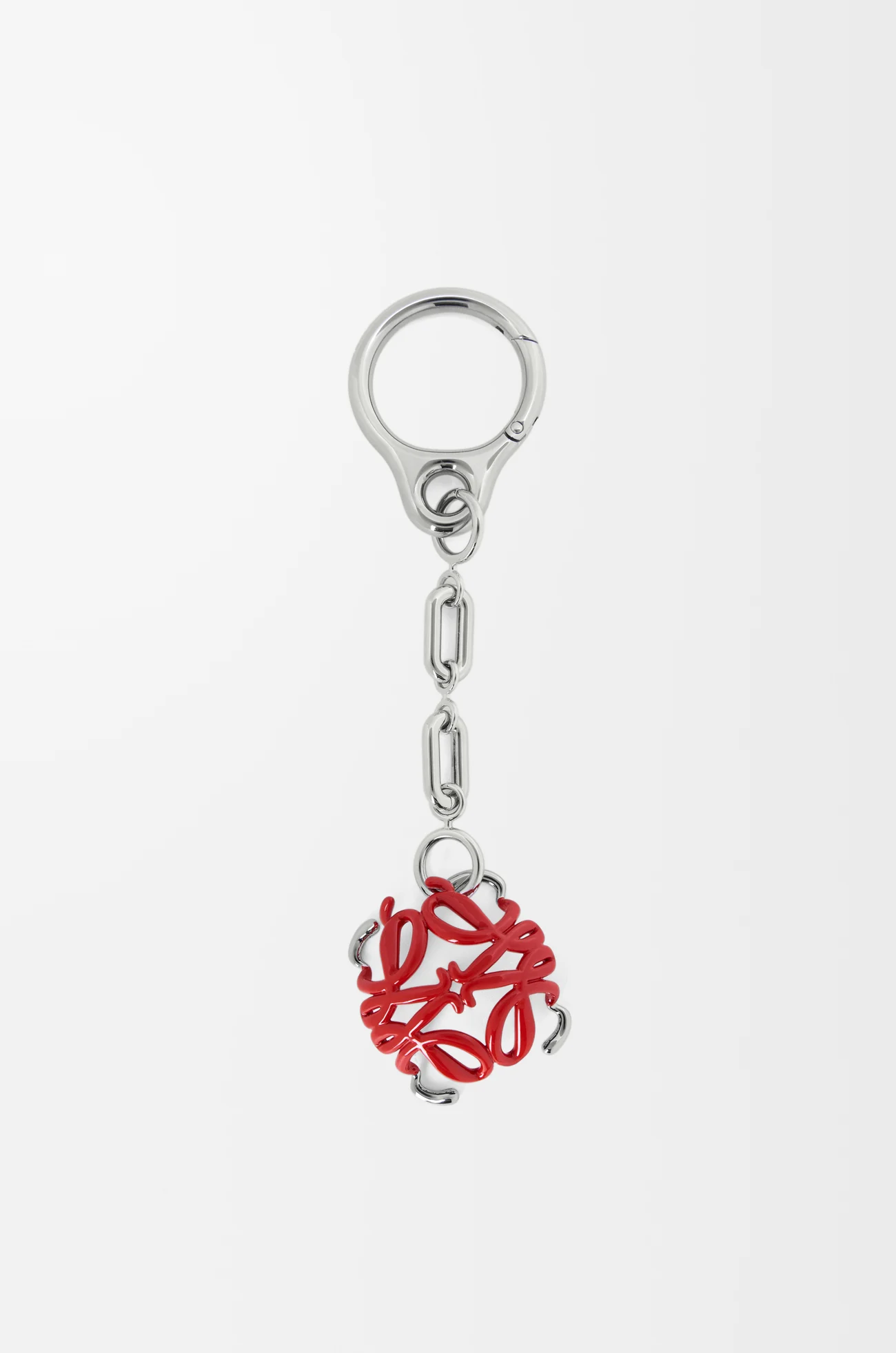 LOEWE Charm Scarabeo Anagram Plateado/Rojo