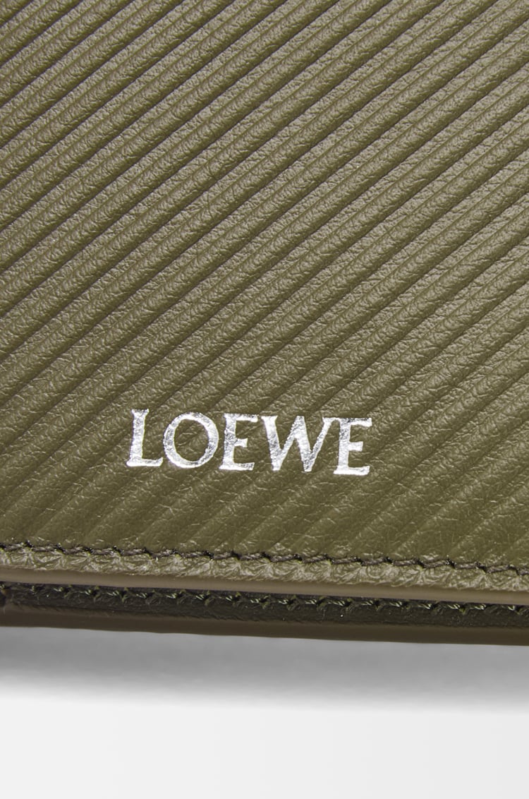 LOEWE Cartera compacta fina en piel de ternera Verde Caqui Oscuro