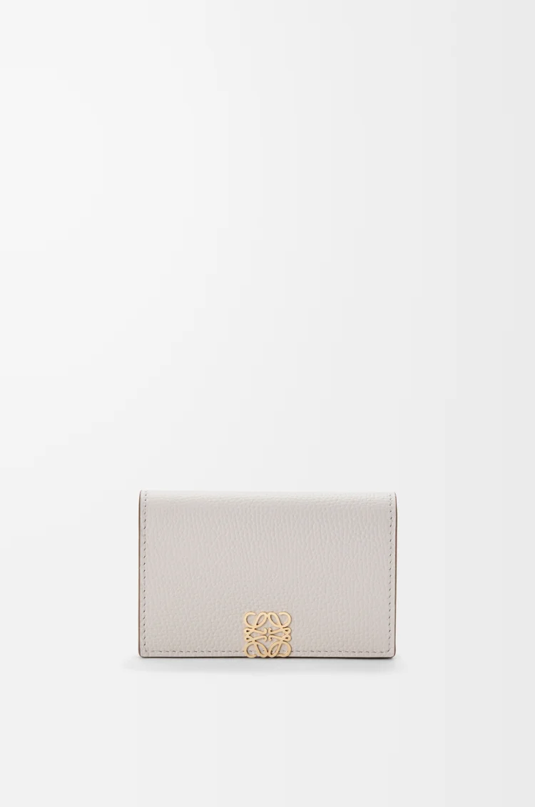 LOEWE 애너그램 비즈니스 카드홀더 - 페블 그레인 카프스킨 라이트 고스트