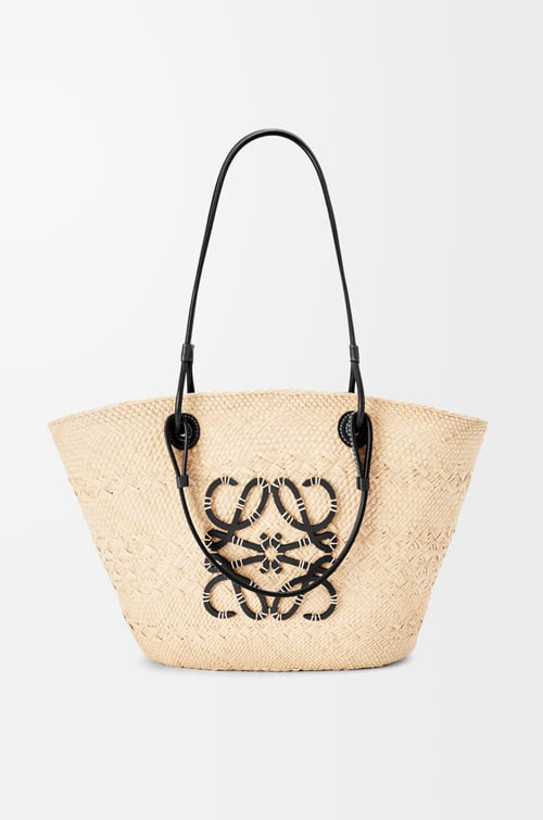 LOEWE アナグラム バスケットバッグ ミディアム（イラカヤシ&カーフ） ナチュラル/ブラック