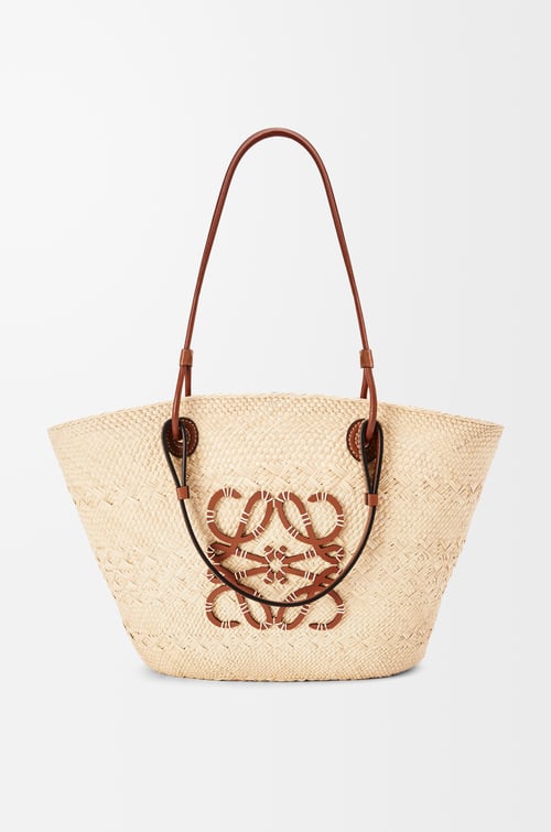 LOEWE アナグラム バスケットバッグ ミディアム（イラカヤシ&カーフ） ナチュラル/タン