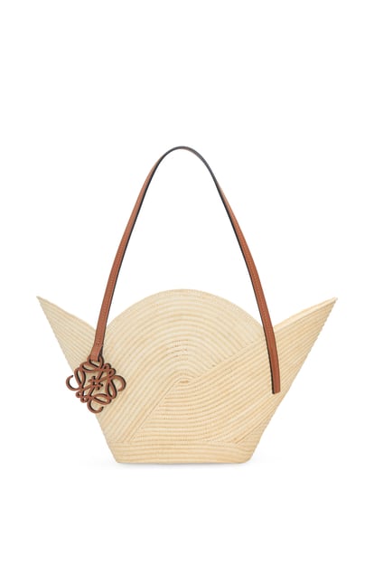 LOEWE Petal basket bag in raffia and calfskin Natural/Tan plp_rd