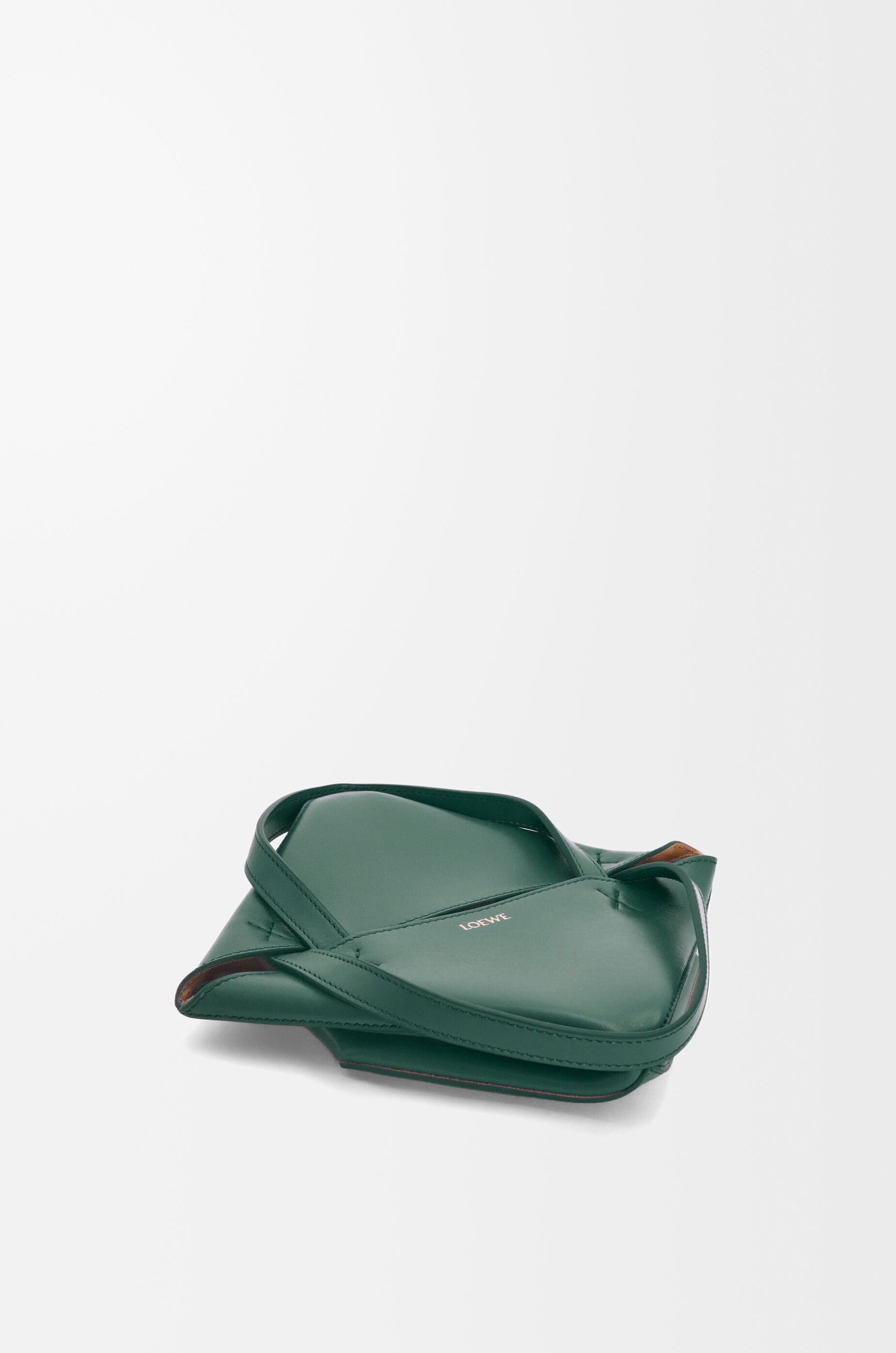 パズルフォルドトート ミニ(シャイニーカーフ) グリーン - LOEWE パズルフォルドトート ミニ(シャイニーカーフ) グリーン - LOEWE