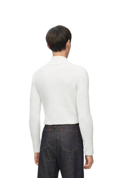 LOEWE High neck sweater in wool blend 白色 plp_rd