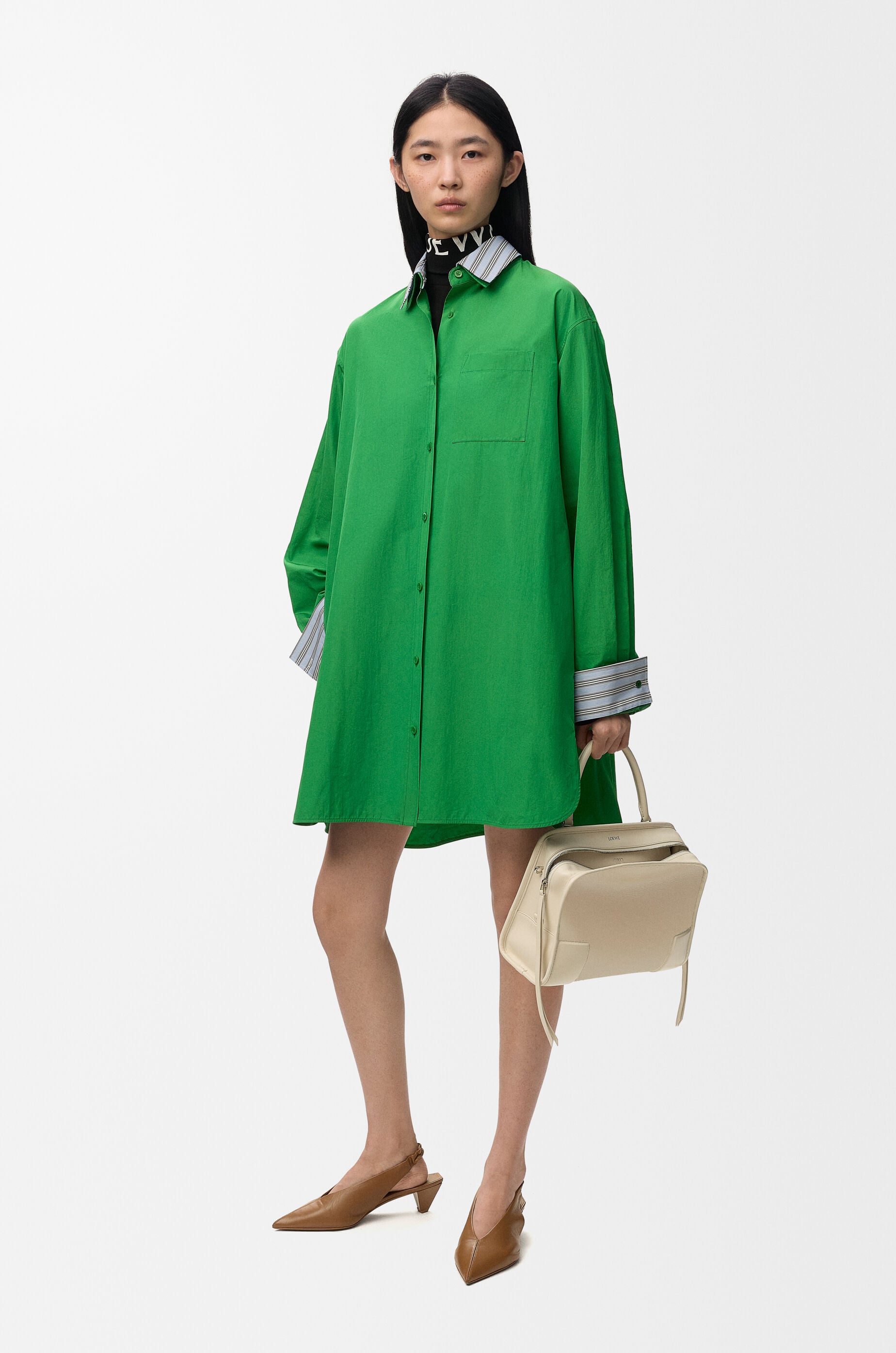 Page 31 - 女性のための高級ファッション既製服 - LOEWE - ロエベ 日本