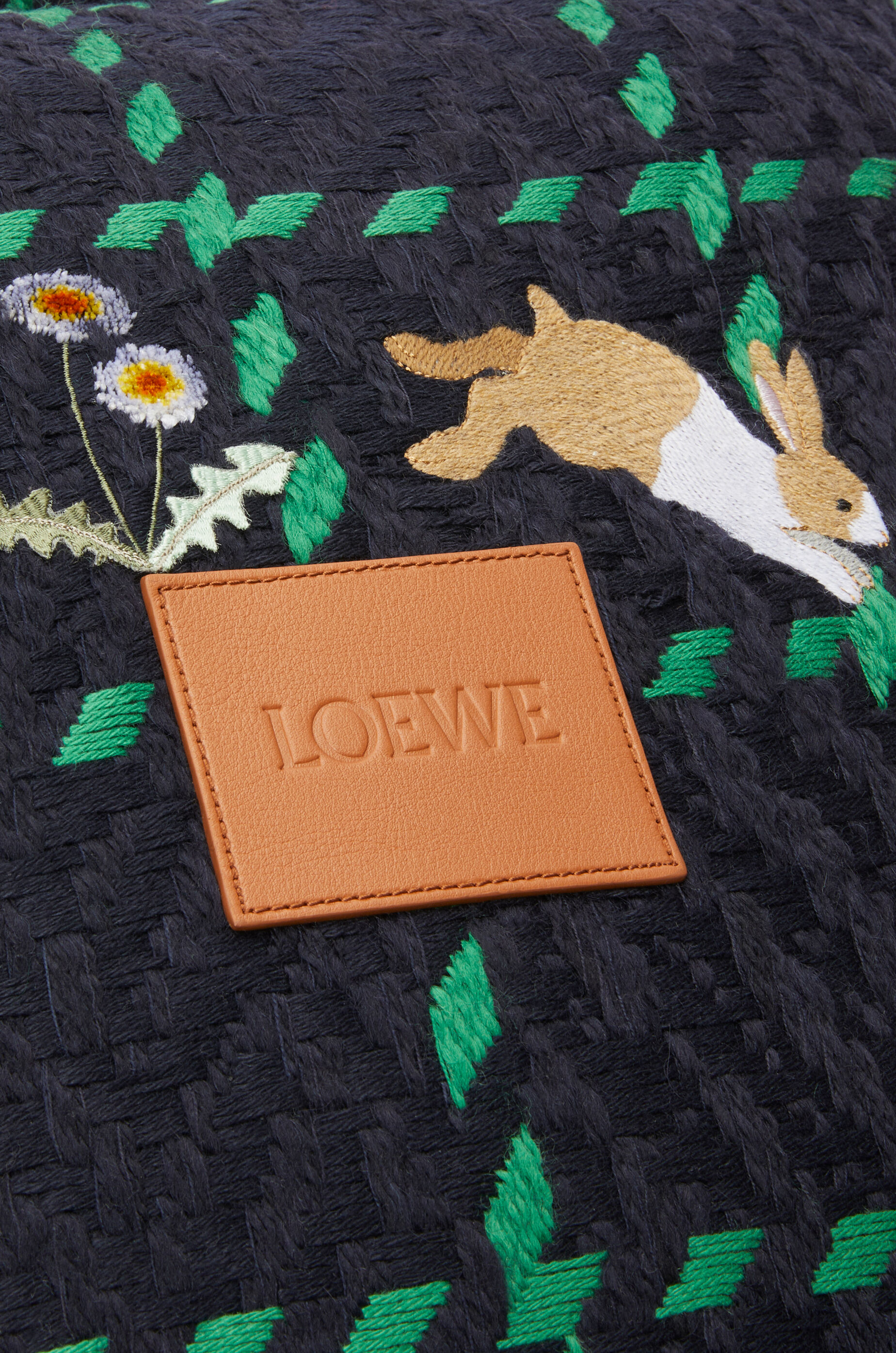 うさぎ クッション（ウール&カシミヤ） グリーン - LOEWE