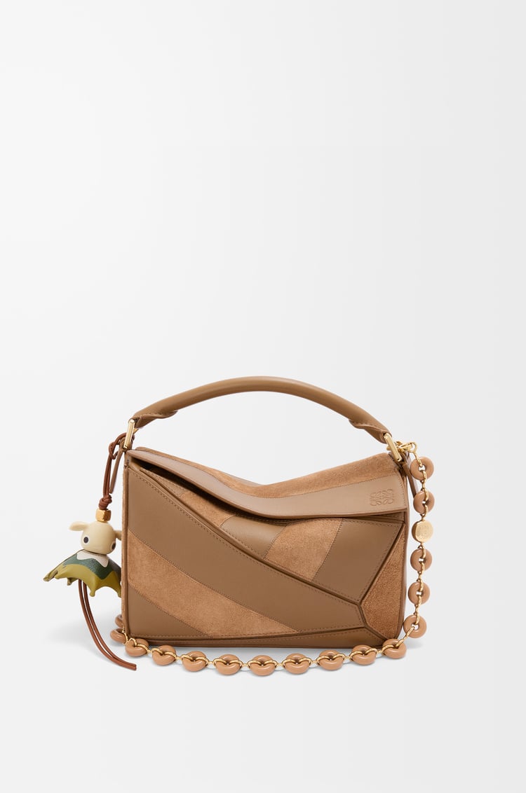 LOEWE Charm Kiwi Puzz Bronceado/Blanco