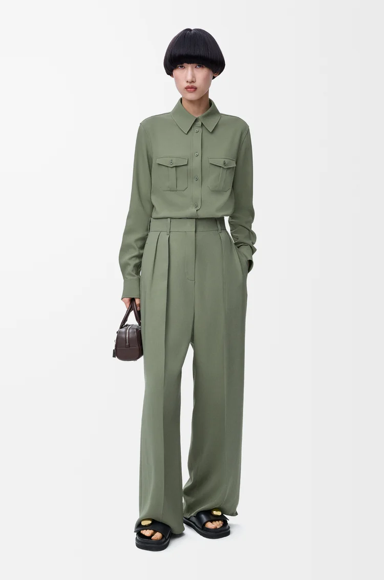 LOEWE ペブル フットベット サンダル（ソフトカーフ） ブラック