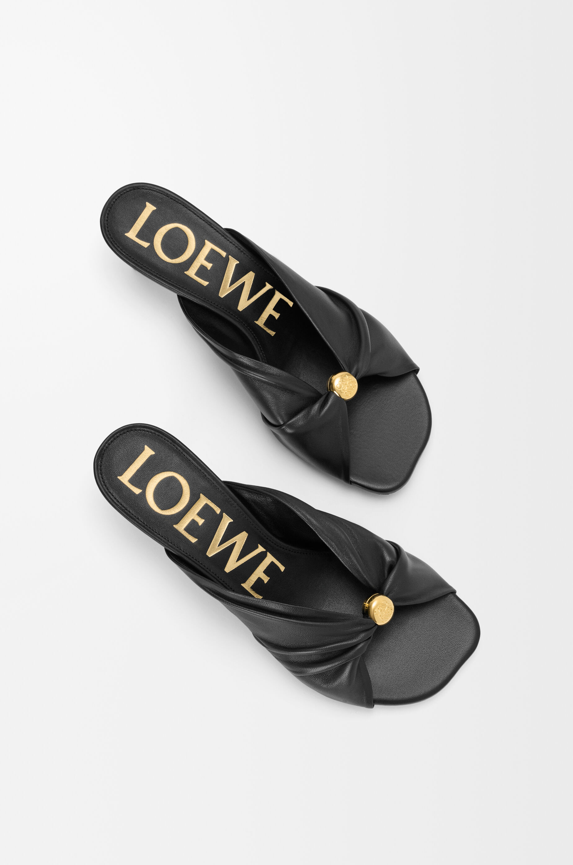 Pebble Soft slide in nappa lambskin Black - LOEWE USA Official Website