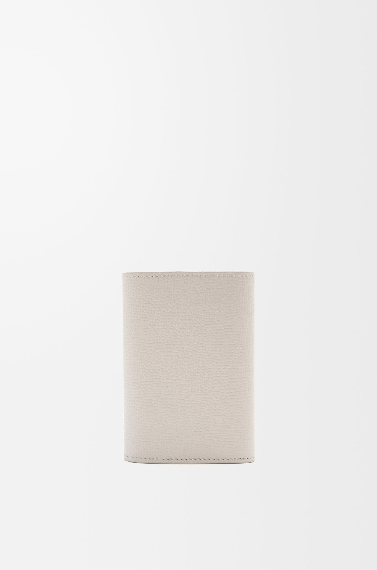 LOEWE アナグラム バーティカル ウォレット スモール（ペブルグレインカーフ） ライトゴースト