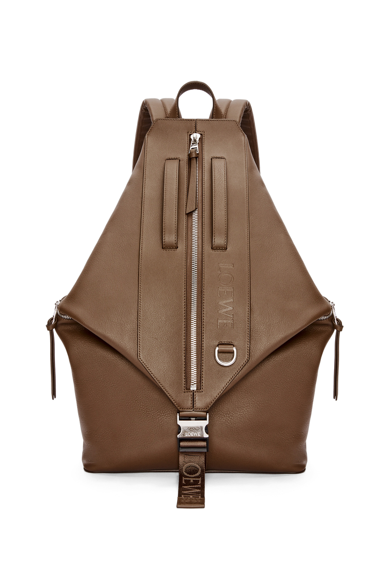 LOEWE Mochila Convertible en piel de ternera Marrón Invernal