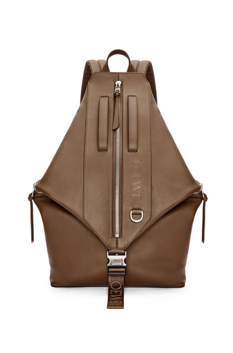 コンバーチブル バックパック（クラシックカーフ） ウィンターブラウン LOEWE